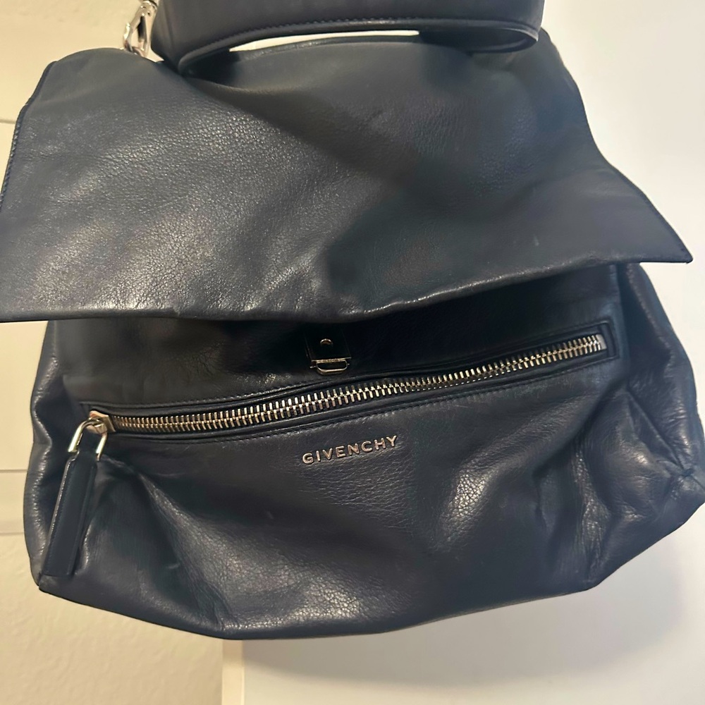 Authentic Givenchy Pandora Leather Shoulder Crossbody Bag 💼❤️